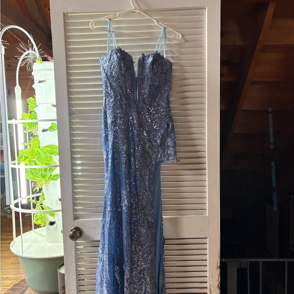 Elegant Blue Lace Prom Dress